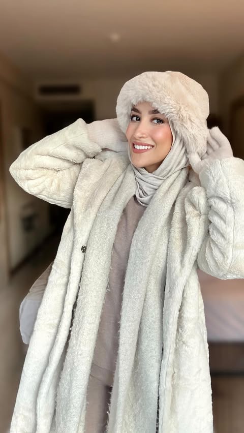 Instagram post by @mahalifestyle90 for LC Waikiki. Caption reads: GRWM ❄️☃️🙊
Outfit @lcwaikiki.