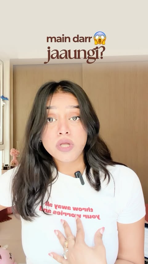 Instagram post by @asteriaunfiltered for Underneat. Caption reads: [...] se daily uthke yahi pehn lete hai.🤭....