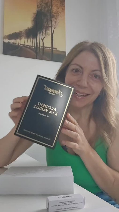 Instagram post by @claudia_destefanis for Jousset Parfums. Caption reads: Umbezahlte Werbung/Kooperation 
@joussetparfums....