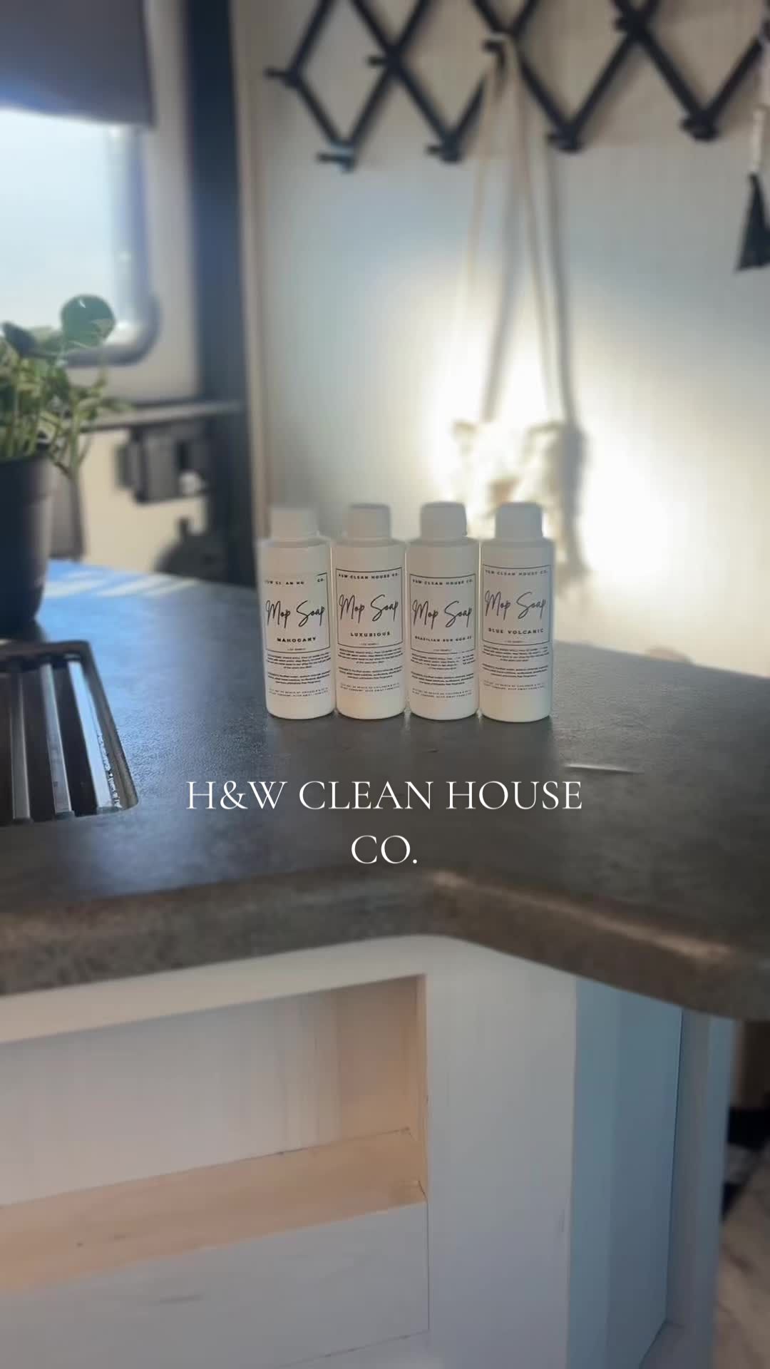 TikTok post by @xo_kimberly.ann for H&W Bath Haus. Caption reads: [...] #rvlife #handwcleanhouse @H&W Bath Haus.