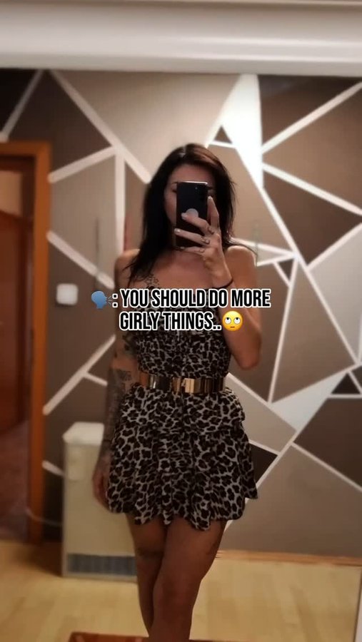 Instagram post by @_kawa.katy for MoltenCores. Caption reads: The girly things I prefer 🤷🏻‍♀️ . . . Partners....