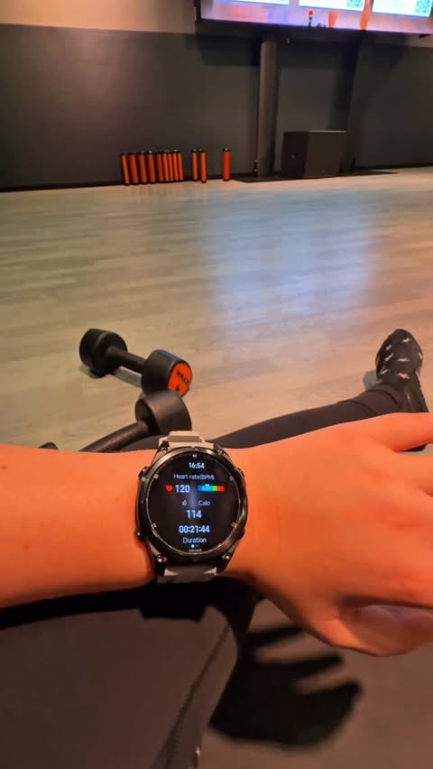 Instagram post by @maarch_27 for DOOGEE. Caption reads: [...] this smartwatch ⌚✨ The watch is from @doogee....