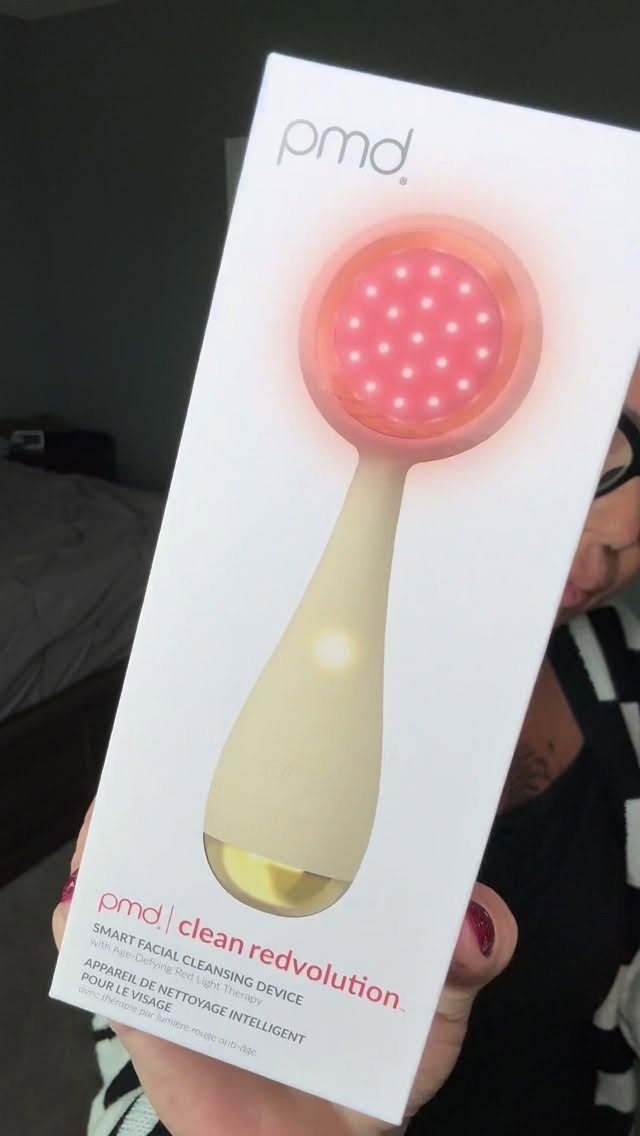 Instagram post by @just_janci for PMD Beauty. Caption reads: @pmdbeauty 
Let’s talk about a tool that…......