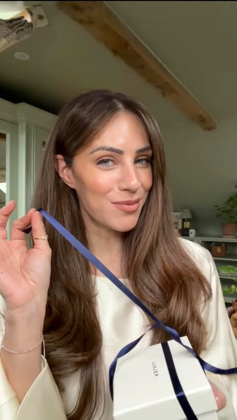 Instagram post by @lydia for Linjer Jewelry. Caption reads: Ad The Jewellery is the outfit! Use LYDIA for 20%....