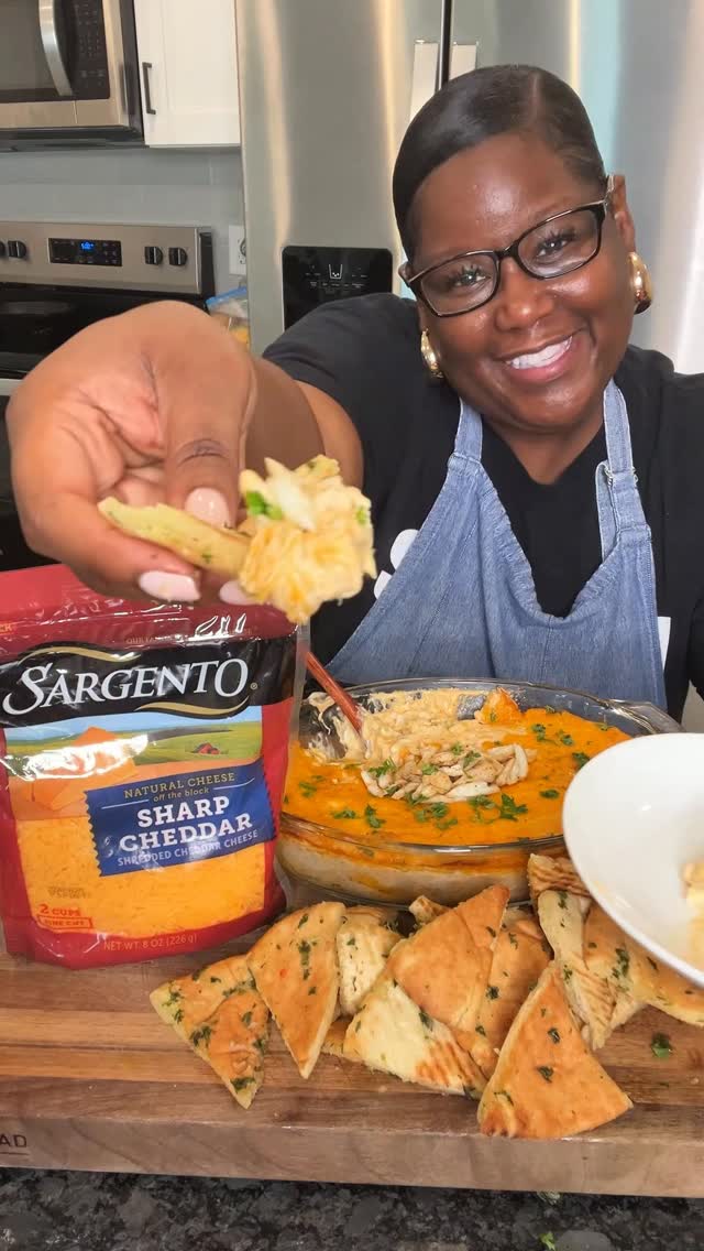 Instagram post by @itssogood81 for Sargento. Caption reads: #SargentoPartner Being from Maryland, Cheesy Hot....