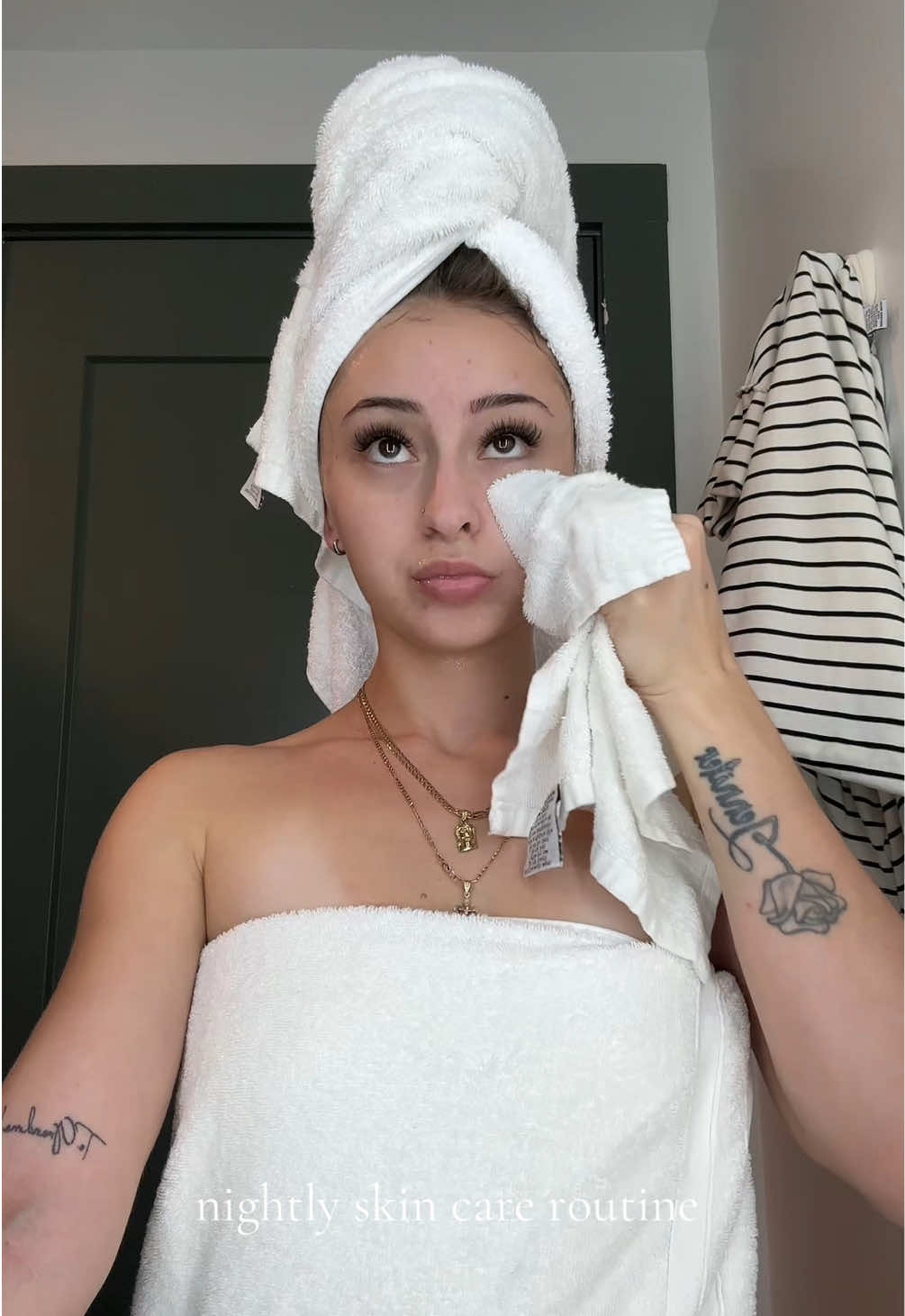 TikTok post by @nataliababy23 for Unineed. Caption reads: [...] me get my skin barrier back on track.....