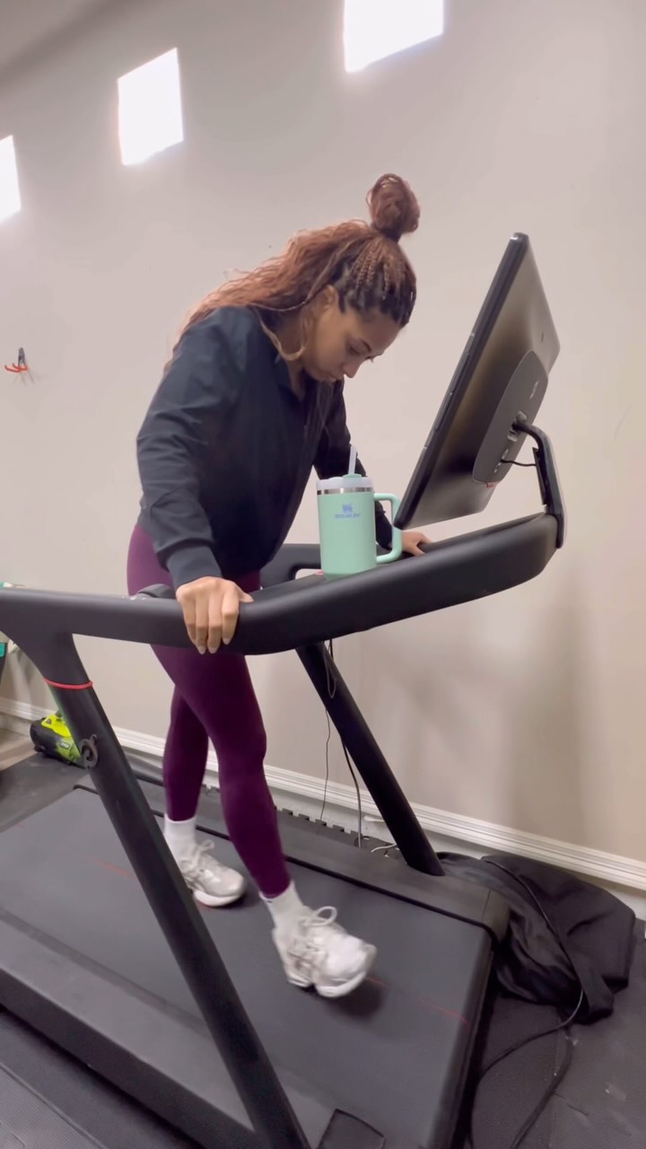 Instagram post by @sydelcurrylee for Scheels. Caption reads: I’m on a mission this pregnancy to listen to my....