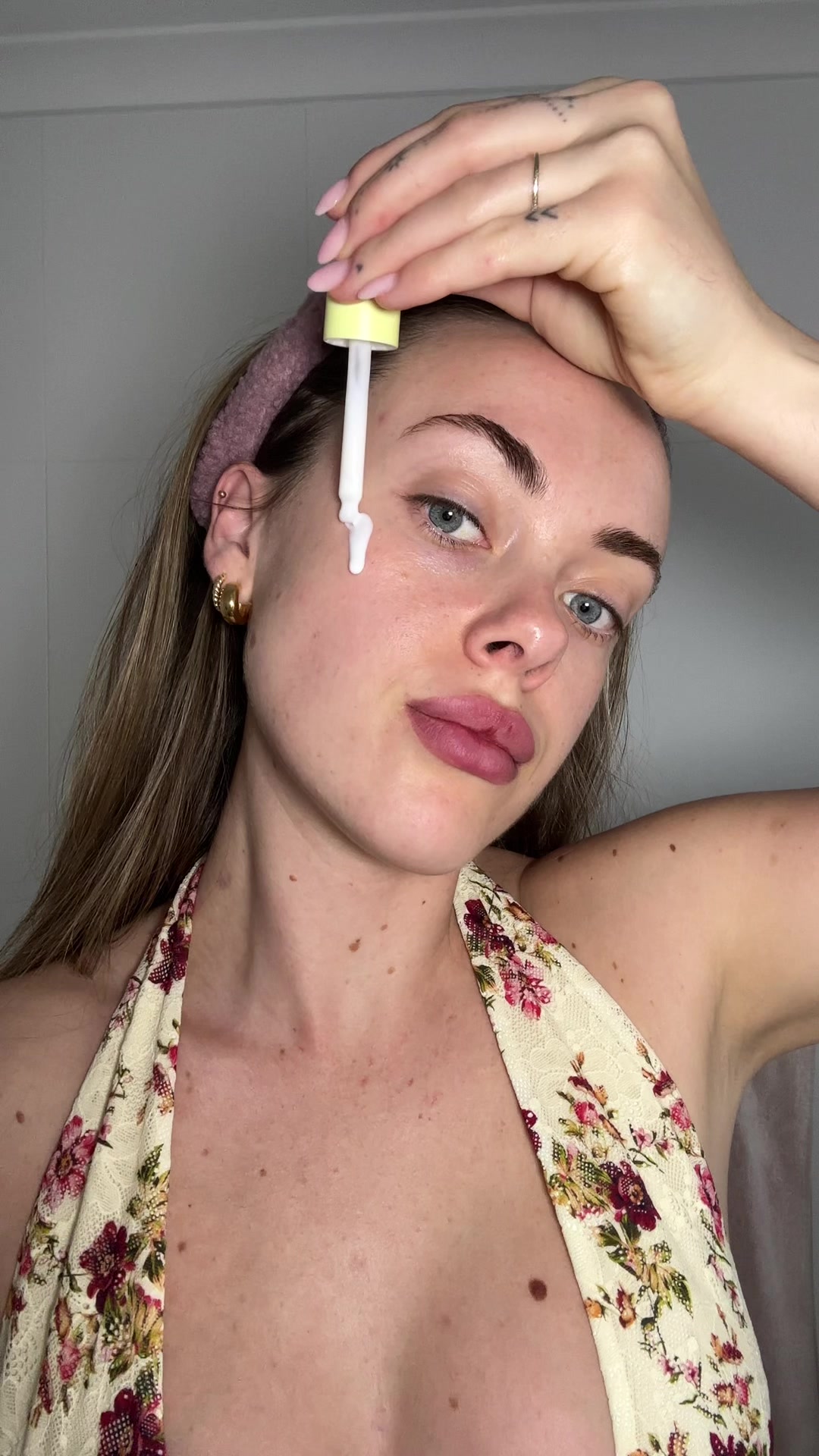 TikTok post by @livmescia for Bondisands. Caption reads: [...] @Chemist Warehouse Official #bondisands....