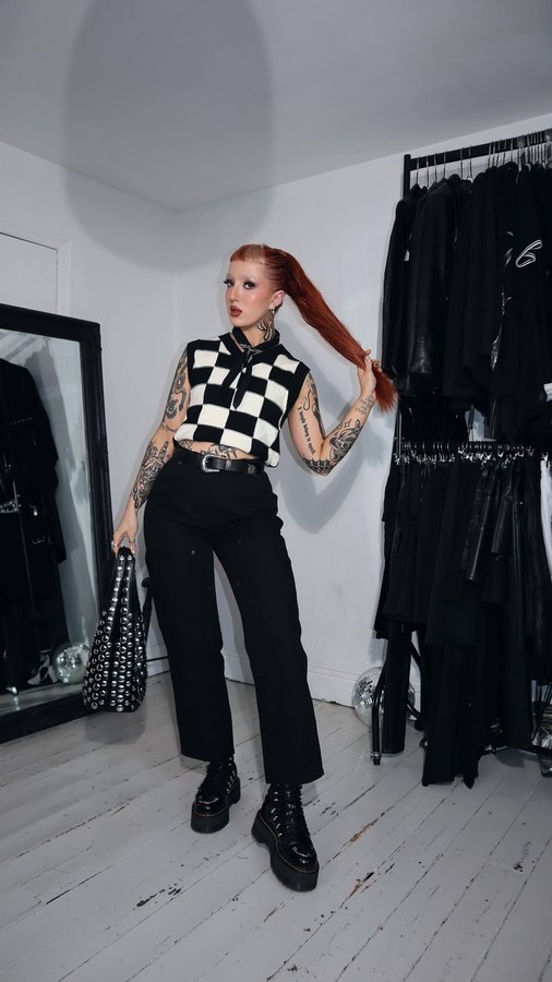 Instagram post by @mimi_almighty for LullaBellz. Caption reads: new character unlocked 🍊(for now)
a rare casual....