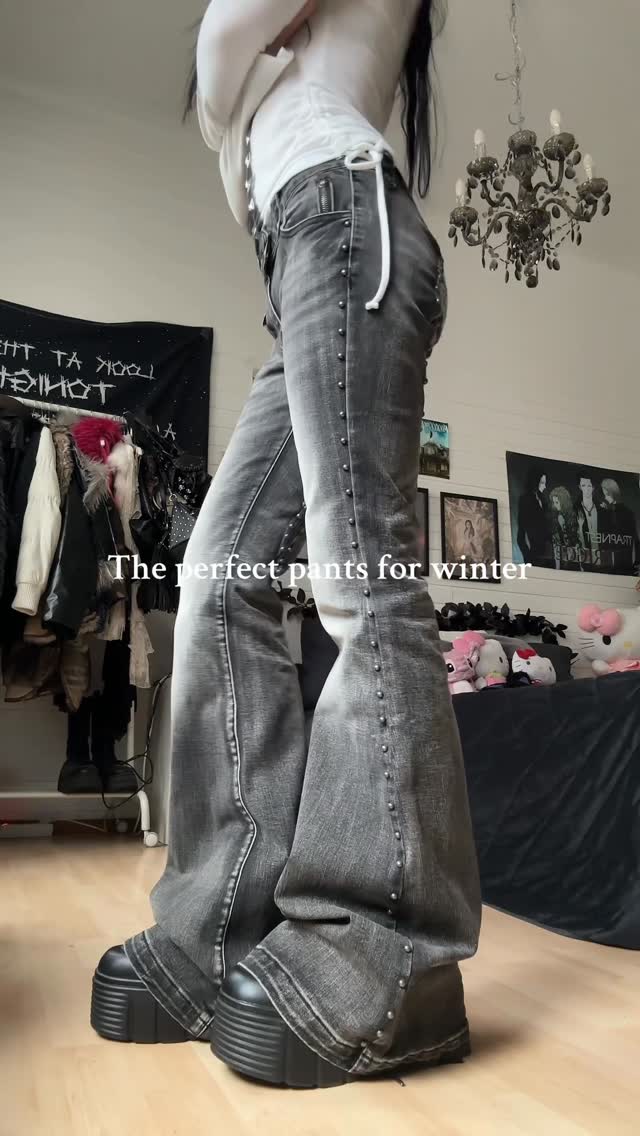 Instagram post by @evameganosova for Minga London. Caption reads: @mingalondon code: Eva10 | advertisement....