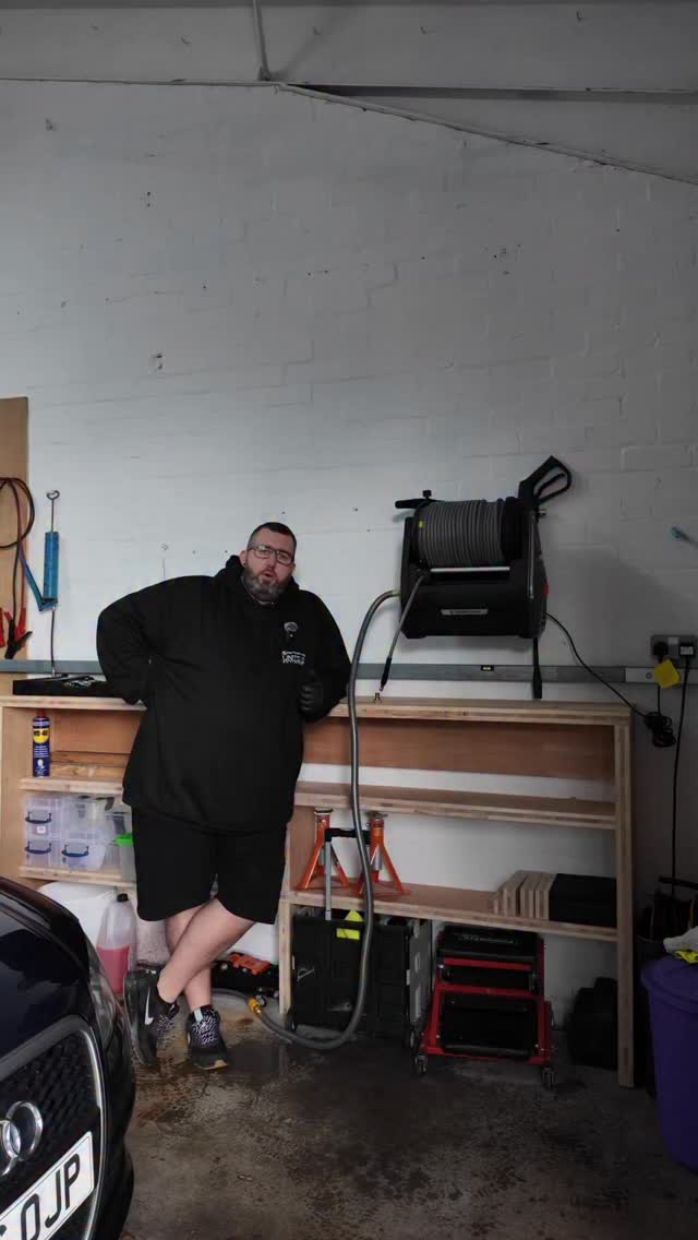 Instagram post by @craigyyboi for Giraffe Tools. Caption reads: Check out the @giraffetools @giraffetoolsuk ....