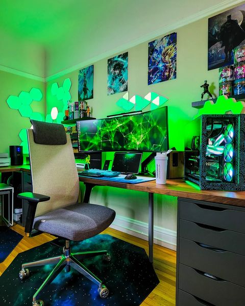 Instagram post by @tech.beard for OdinLake. Caption reads: Odinlake | Collab 

What chair do you use? 

I've....