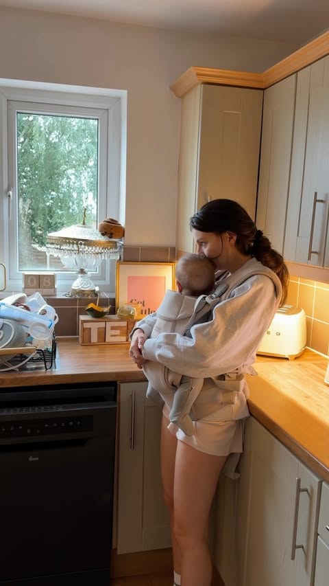 Instagram post by @georgiabeecroft for Mamas & Papas. Caption reads: 𝐓𝐡𝐞 𝐏𝐚𝐫𝐞𝐧𝐭𝐢𝐧𝐠 𝐉𝐨𝐮𝐫𝐧𝐚𝐥: Spend....