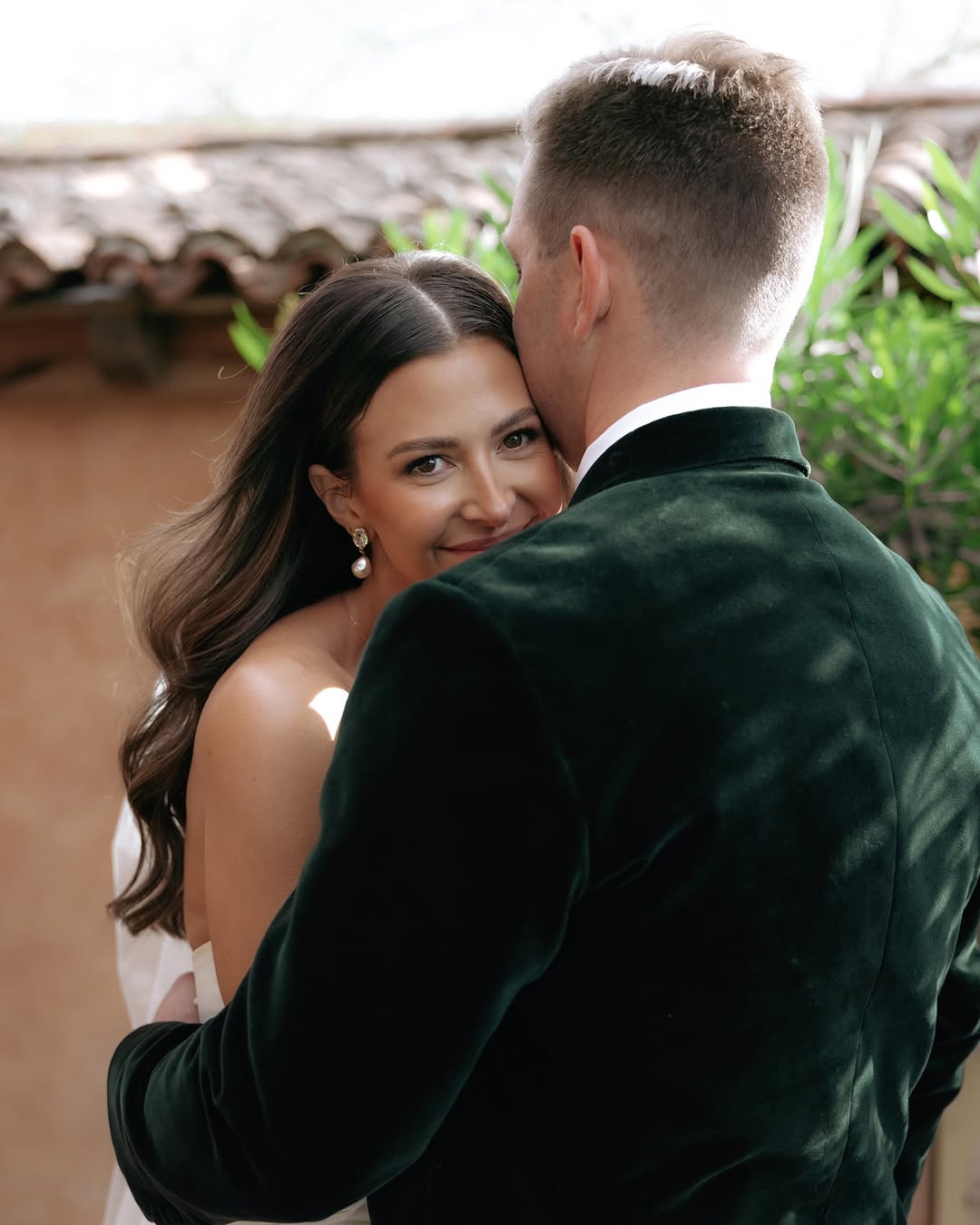 Instagram post by @bbooks for Artifact Uprising. Caption reads: the sun came out on our wedding day rightttt as we....