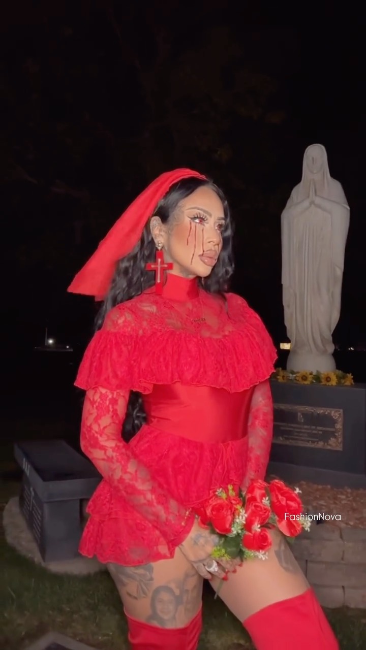 Instagram post by @deysidanger for Fashion Nova. Caption reads: Llorona 🥀 @FashionNova •Bride To Be 6 Piece....