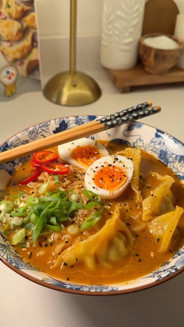 Instagram post by @recipeswithren for itsu. Caption reads: [...] * 🦴 @frejafoods chicken bone broth * 🥟....