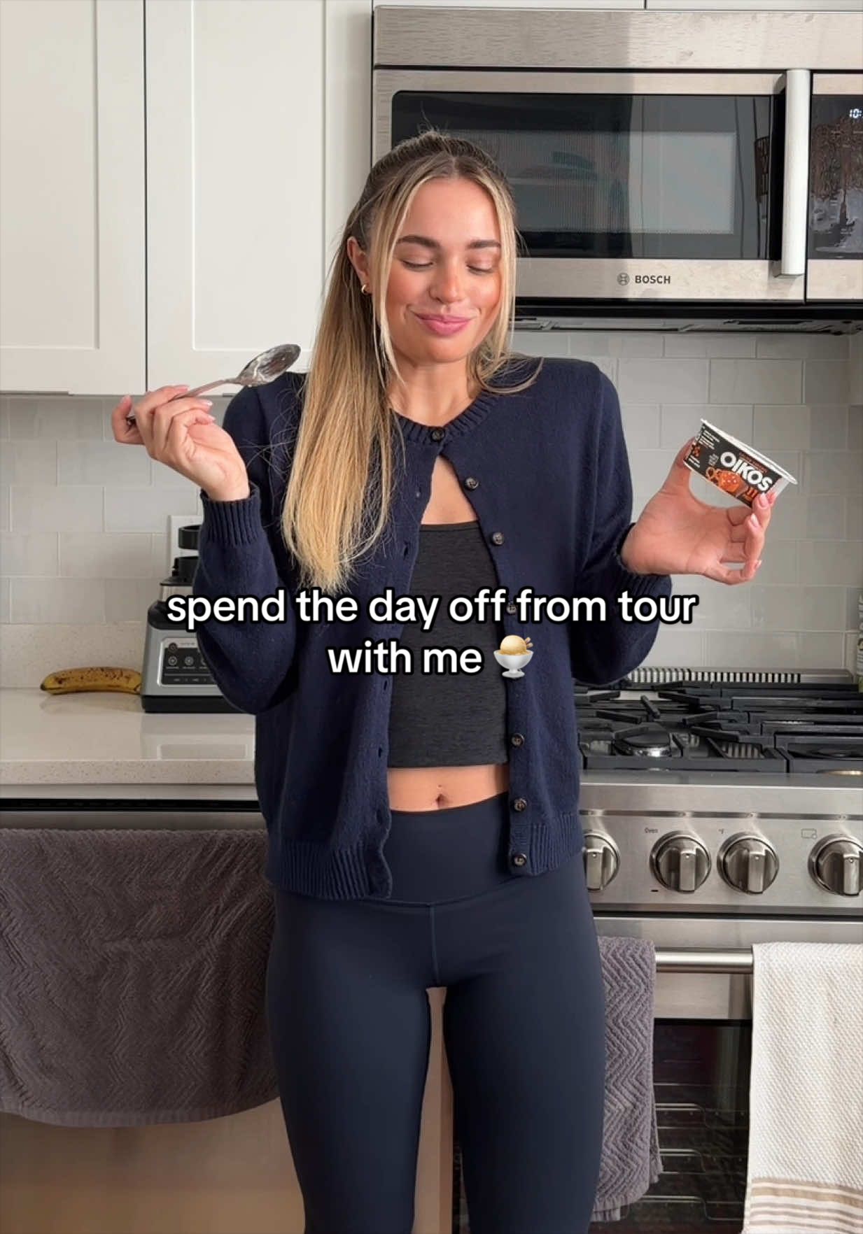 TikTok post by @vicbaldesarra8 for Oikos Venezuela. Caption reads: #OIKOSPartner Days off from tour call for matcha &....