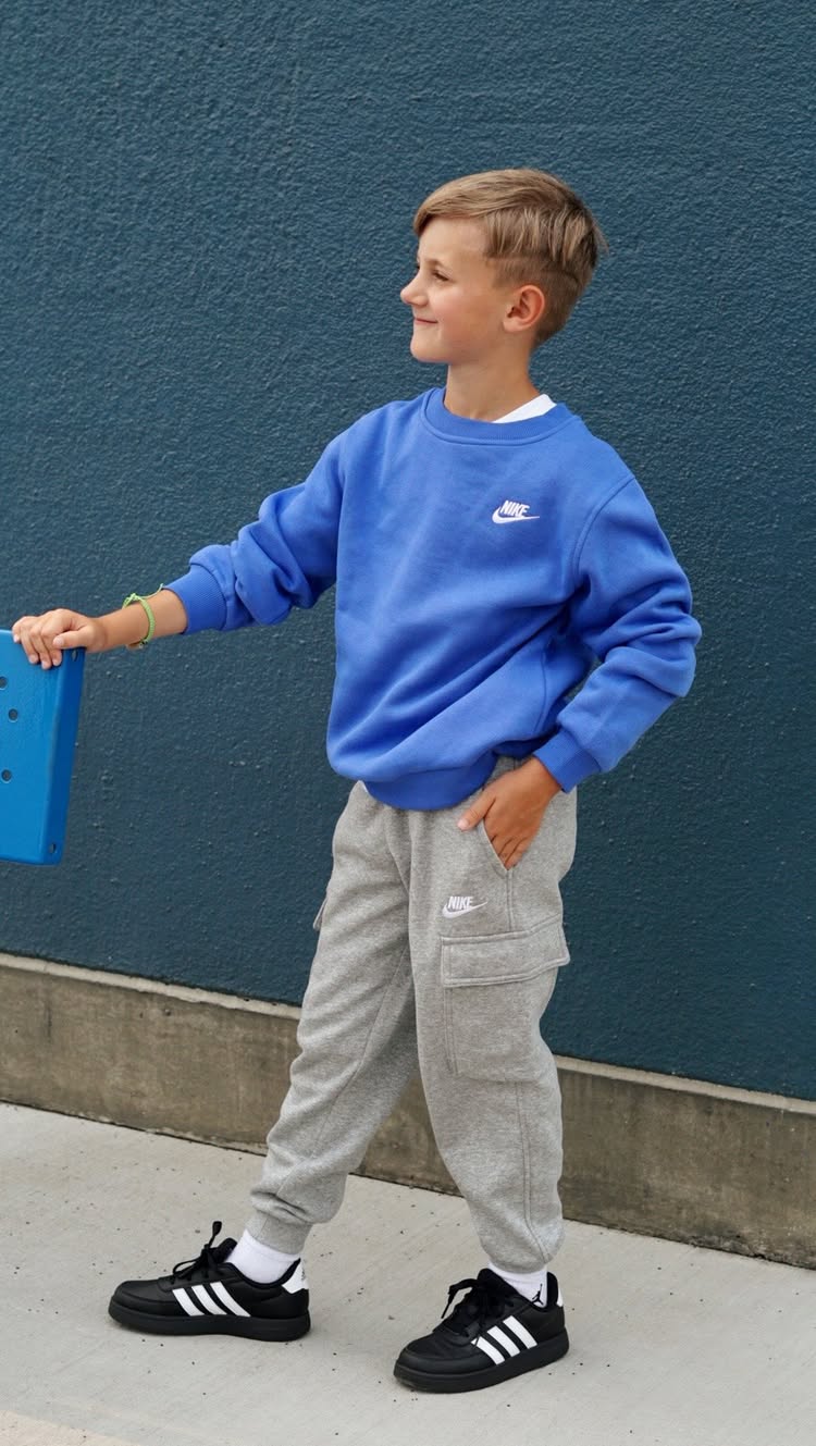 Instagram post by @lagosseline for Sports Experts. Caption reads: #pub 🎒La rentrée approche... et j’ai trouvé LA....