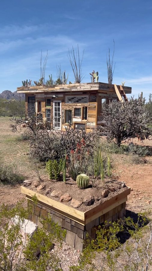 Instagram post by @jacobwitzling for Renogy. Caption reads: We love our solar system from @renogyofficial!....