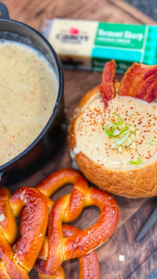 Instagram post by @thisjewcanque for Cabot Creamery Cooperative. Caption reads: Fall is in the air and the perfect way to stay....