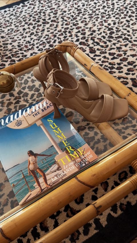 Instagram post by @sarah_parisfrivole for Cosy Island. Caption reads: @cosyisland_official 👡👡👡 Comfort and style !....
