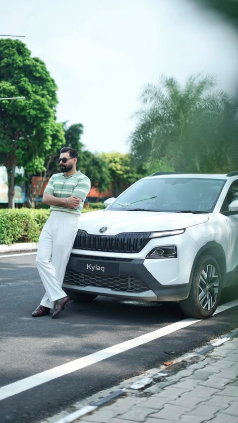 Instagram post by @jsmttoor for Škoda Auto. Caption reads: Style upgrade? Doesn’t stop at the outfit. The....