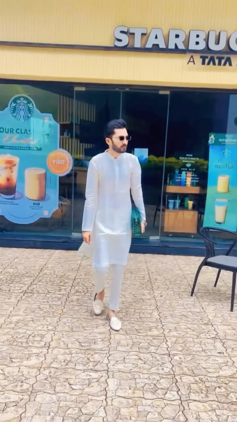 Instagram post by @siddharth__official_69 for Manyavar. Caption reads: #viralbhayani #instabollywood #instagram #mynta....