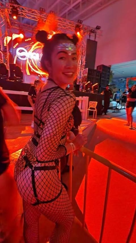 Instagram post by @laucrystalmomo for Coachella. Caption reads: Needed to reminisce #coachella with couchella.....
