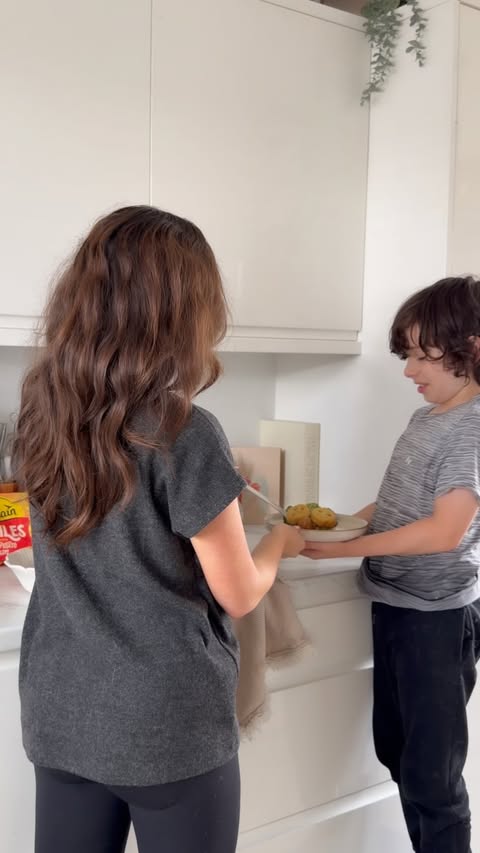 Instagram post by @chloeandleox for McCain Foods. Caption reads: AD | Sunday roast leftovers = Monday night’s tea....