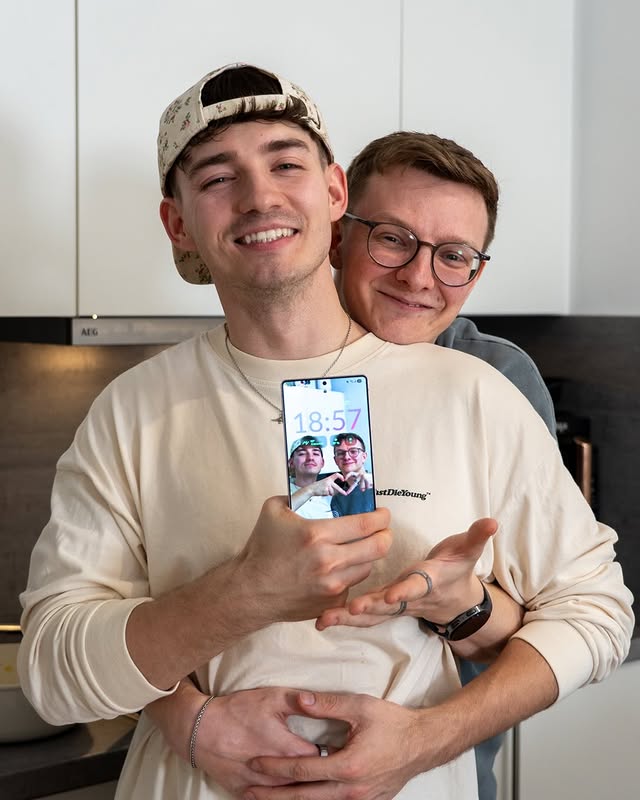 Instagram post by @mexify for Samsung Germany. Caption reads: [...] für die tolle Zeit ❤️ @samsunggermany....