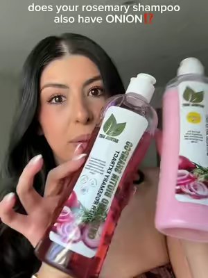 TikTok post by @bymelissxo for Natural Sant México. Caption reads: Natural Sant’s onion rosemary shampoo and leave in....