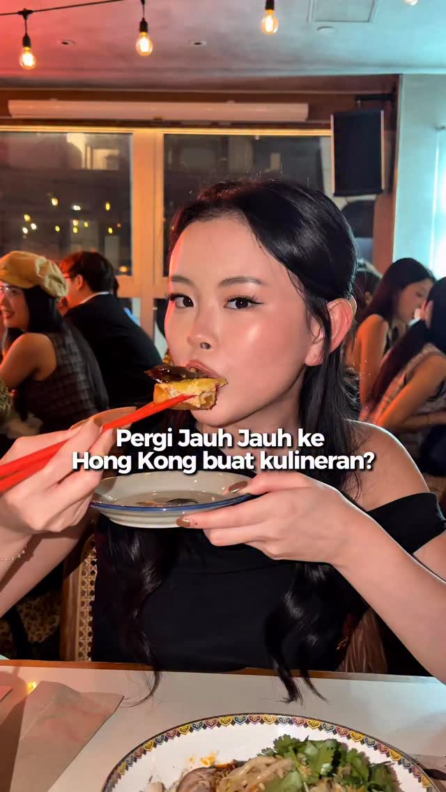 Instagram post by @claricecutie for Discover Hong Kong. Caption reads: POV: Back again to Hong Kong❤️ 

#HKNightsOut....