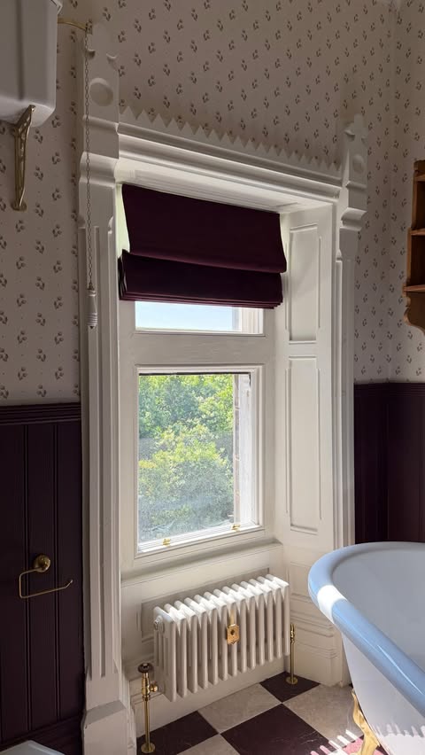 Instagram post by @mellyreidhome for Blinds 2go. Caption reads: [...] perfect blind for our bathroom from....