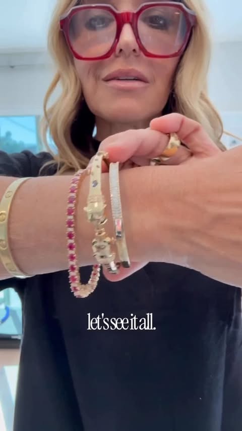 Instagram post by @shop.with.caroline for Effy Jewelry. Caption reads: [...] rule: always add one more sparkle ✨....