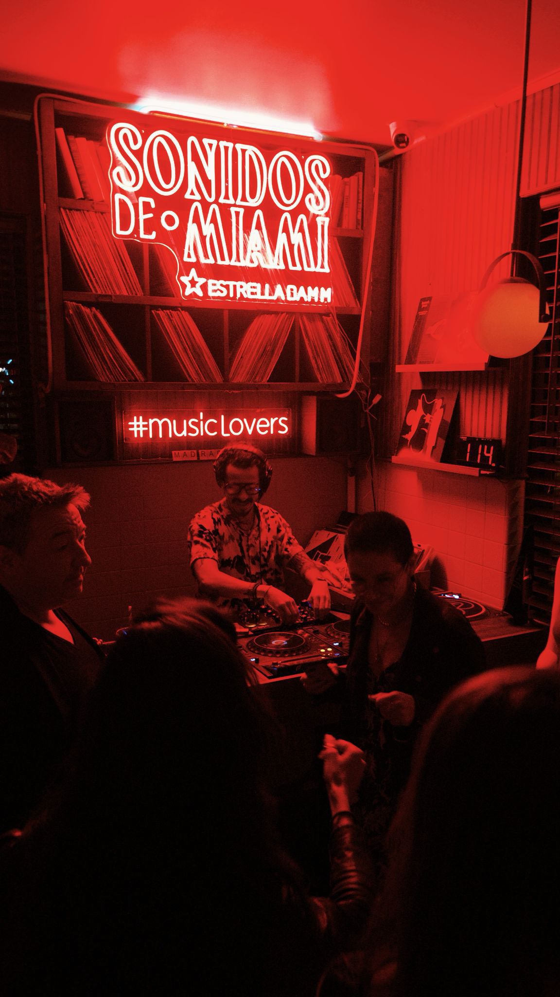 Instagram post by @juanpordioss for Estrella Damm. Caption reads: 💥Sonidos de Miami kicked off with the ultimate....