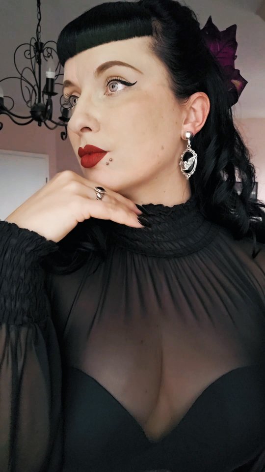 Instagram post by @eve.addams666 for Foxblood. Caption reads: [...] this beautiful Mary Mesh Dress @foxbloodshop....