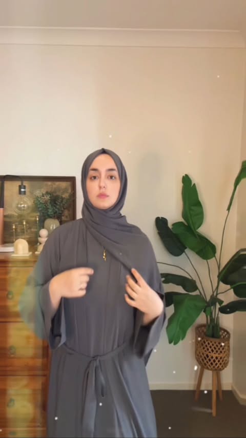 Instagram post by @busranurtolga for Fajr Noor. Caption reads: [...] loving the 3PC Crinkle Abaya sets from....