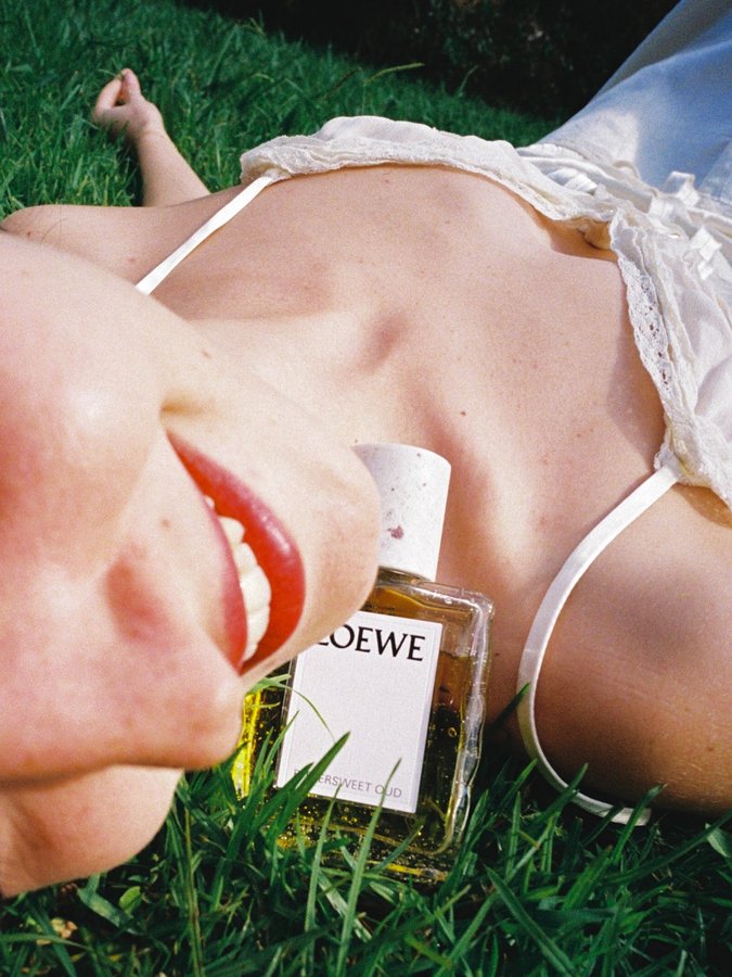 Instagram post by @yuuulieta for LOEWE. Caption reads: @loewe_perfumes #LOEWEperfumes

Shot by [...].