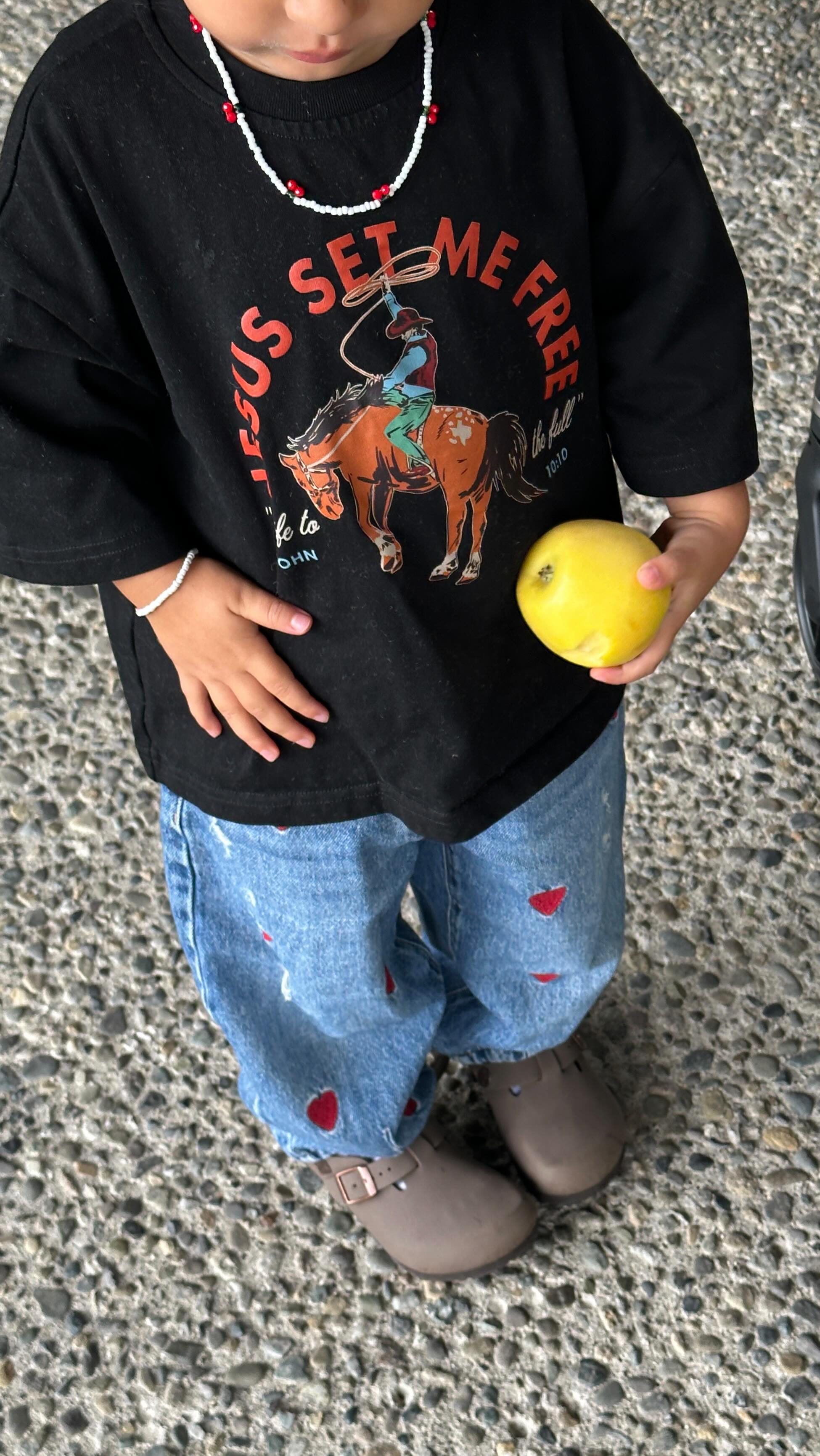 Instagram post by @alinakom for Fred Meyer. Caption reads: #ad #ByHeartPartner A cozy home cooked meal,....