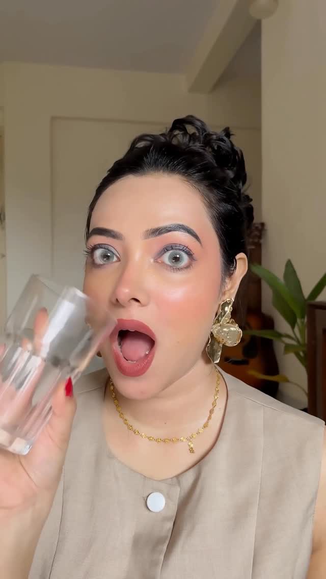 Instagram post by @mermaidista_ for Staze Beauty. Caption reads: Bold, pigmented, transfer-proof — just how....