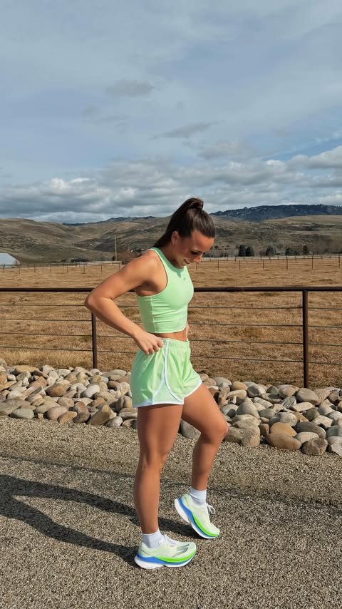 Instagram post by @lizzie.ramey for SKECHERS. Caption reads: [...] impressed with the technology in the....