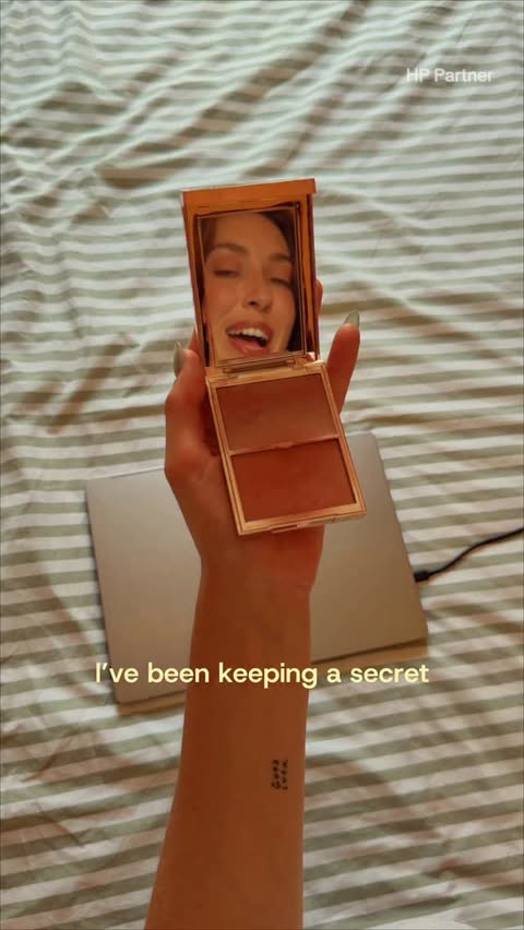 Instagram post by @hannagetshired for HP. Caption reads: [...] there was really only one right answer. @hp....