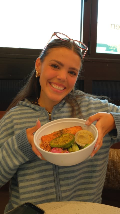 Instagram post by @suebagleyy for sweetgreen. Caption reads: #sweetgreen_partner I’m always down for good food....