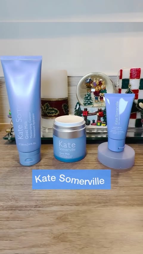 Instagram post by @thebestfacebeautyblog for Kate Somerville. Caption reads: 📣 𝐅𝐀𝐂𝐓𝐒! 𝐍𝐨𝐛𝐨𝐝𝐲 𝐰𝐚𝐧𝐭𝐬....