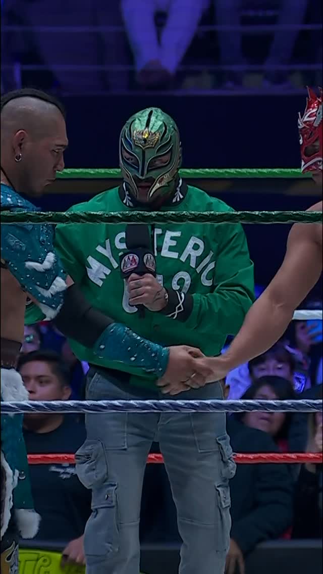 Instagram post by @dragonlee95oficial for WWE. Caption reads: @619iamlucha was just trying to keep it....
