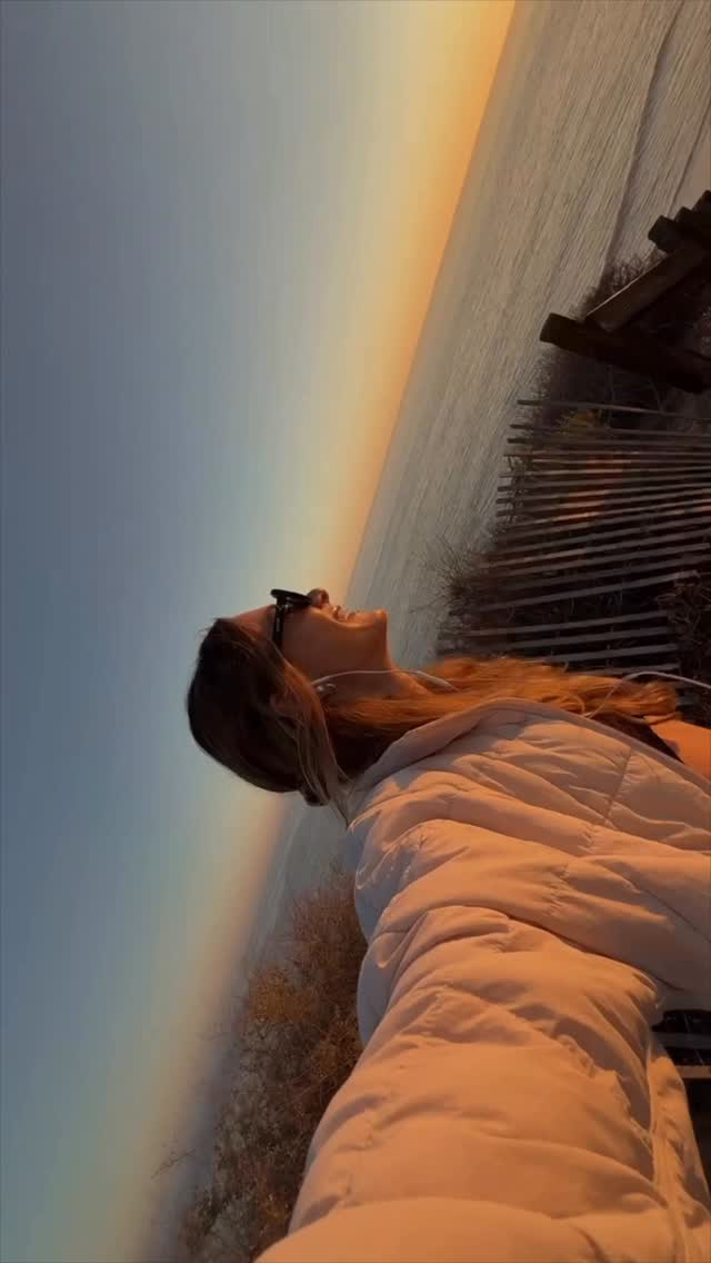 Instagram post by @laurenireland for FP Movement. Caption reads: sunrise to sundown in my @fpmovement 🌥️ wearing....