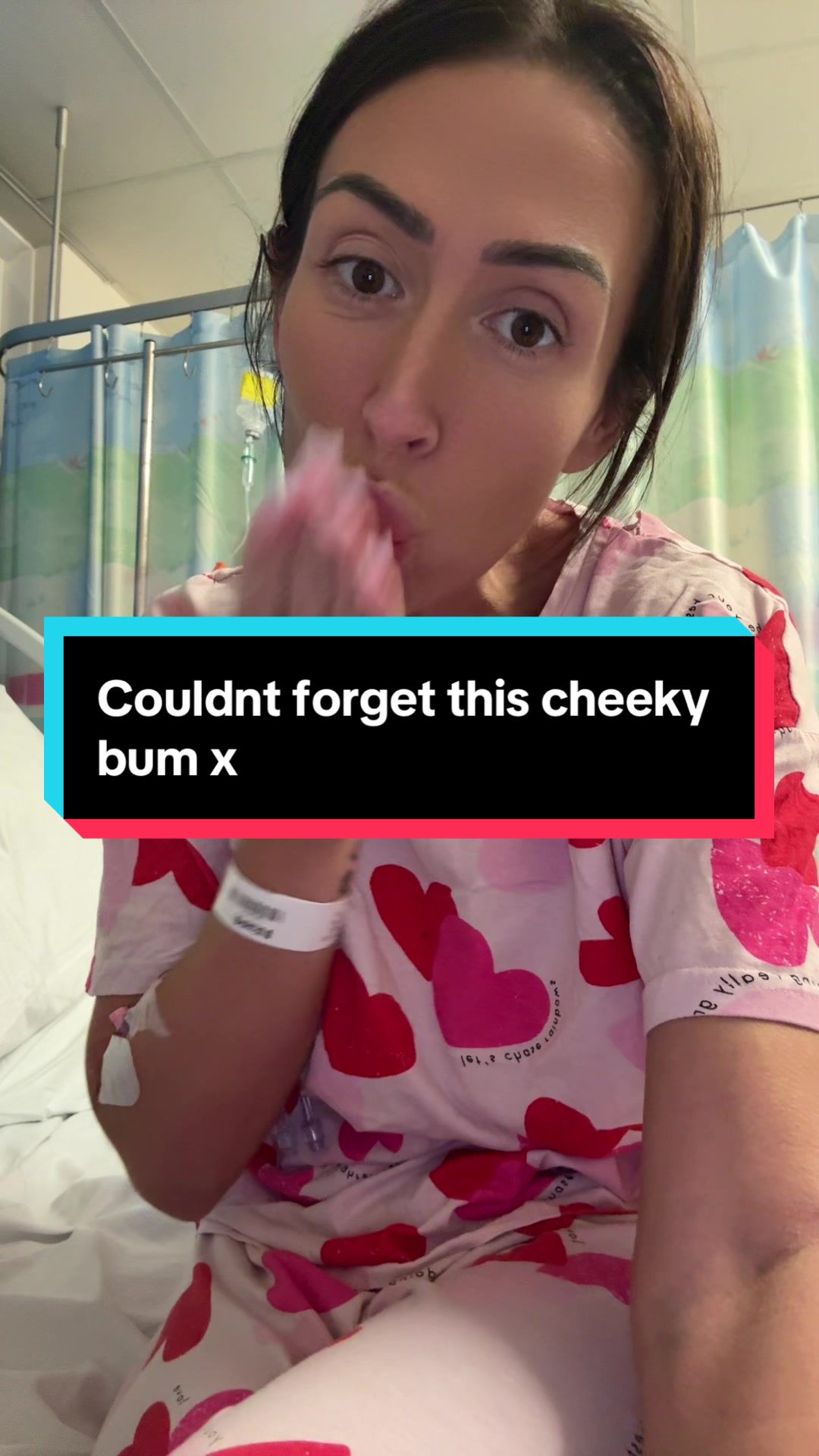 TikTok post by @maisiesmith44 for Vivo Life. Caption reads: [...] #viral #tiktokmademebuyit #vivo ##b12 @Vivo....