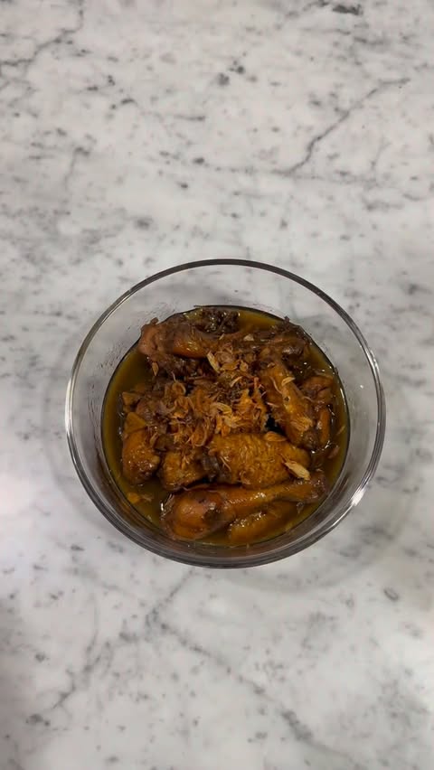 Instagram post by @sinyoritaesperanza for Bango. Caption reads: [...] buat sahur ataupun buka. Kalo udah ada Bango....