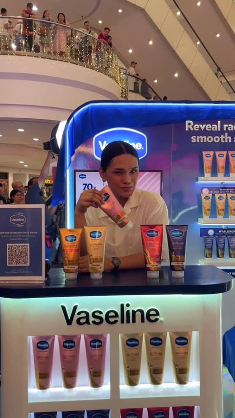 Instagram post by @effpalcotilo for Unilever. Caption reads: [...] miss the Red Apple Sale of....