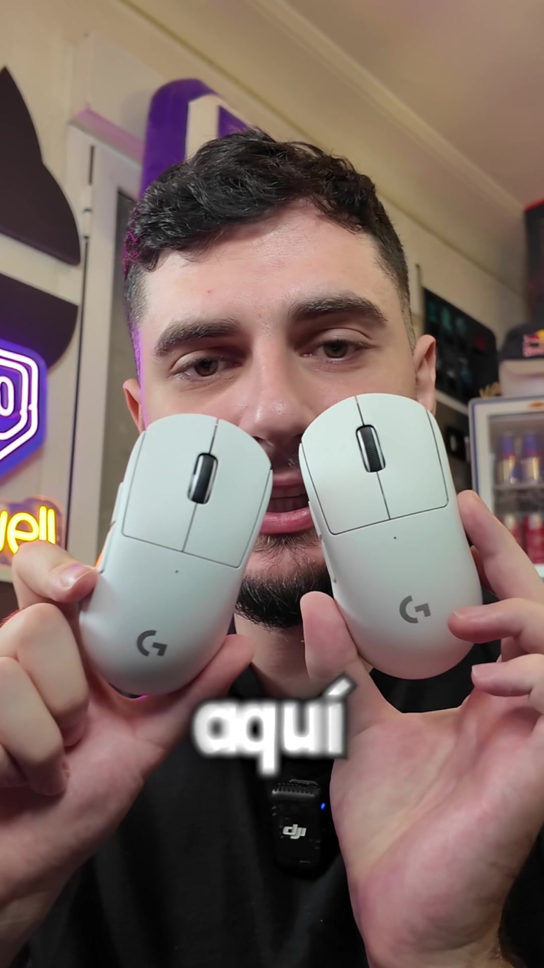 TikTok post by @m1xwell for Logitech. Caption reads: Os presento el logitech pro x superlight 2....